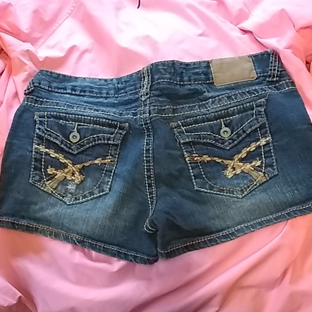 Amethyst Jeans shorts!!